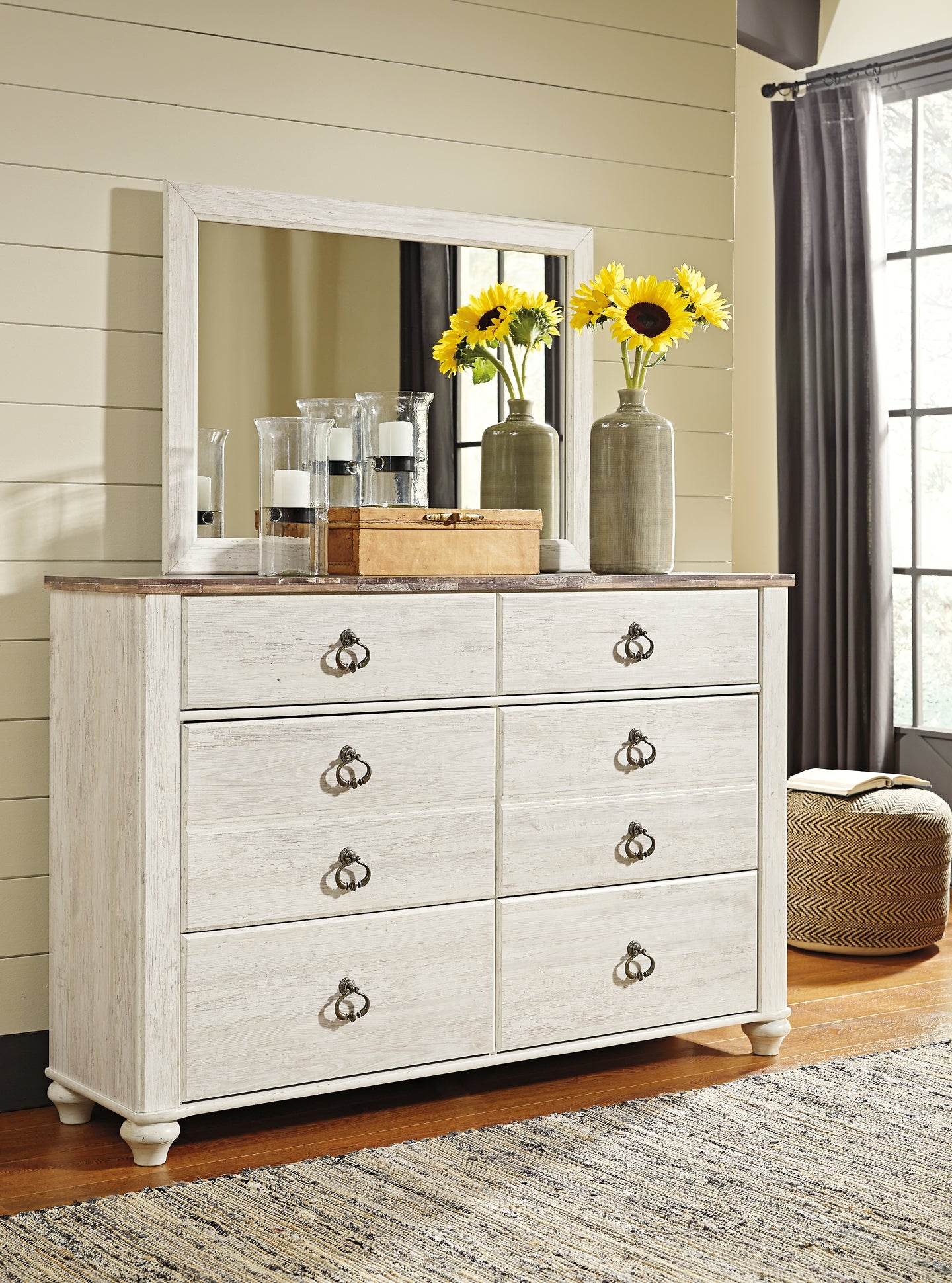 Willowton Queen/Full Panel Headboard with Mirrored Dresser, Chest and 2 Nightstands