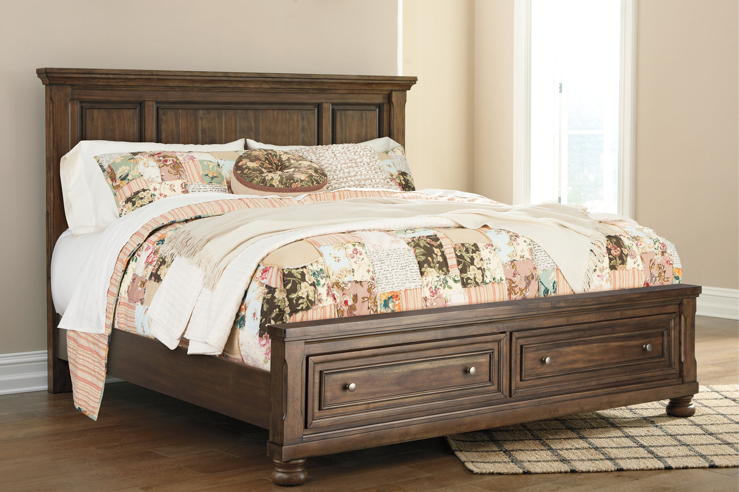 Robbinsdale  Sleigh Bed