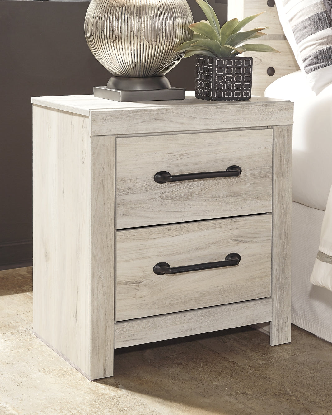 Cambeck Twin Panel Bed with Mirrored Dresser and 2 Nightstands