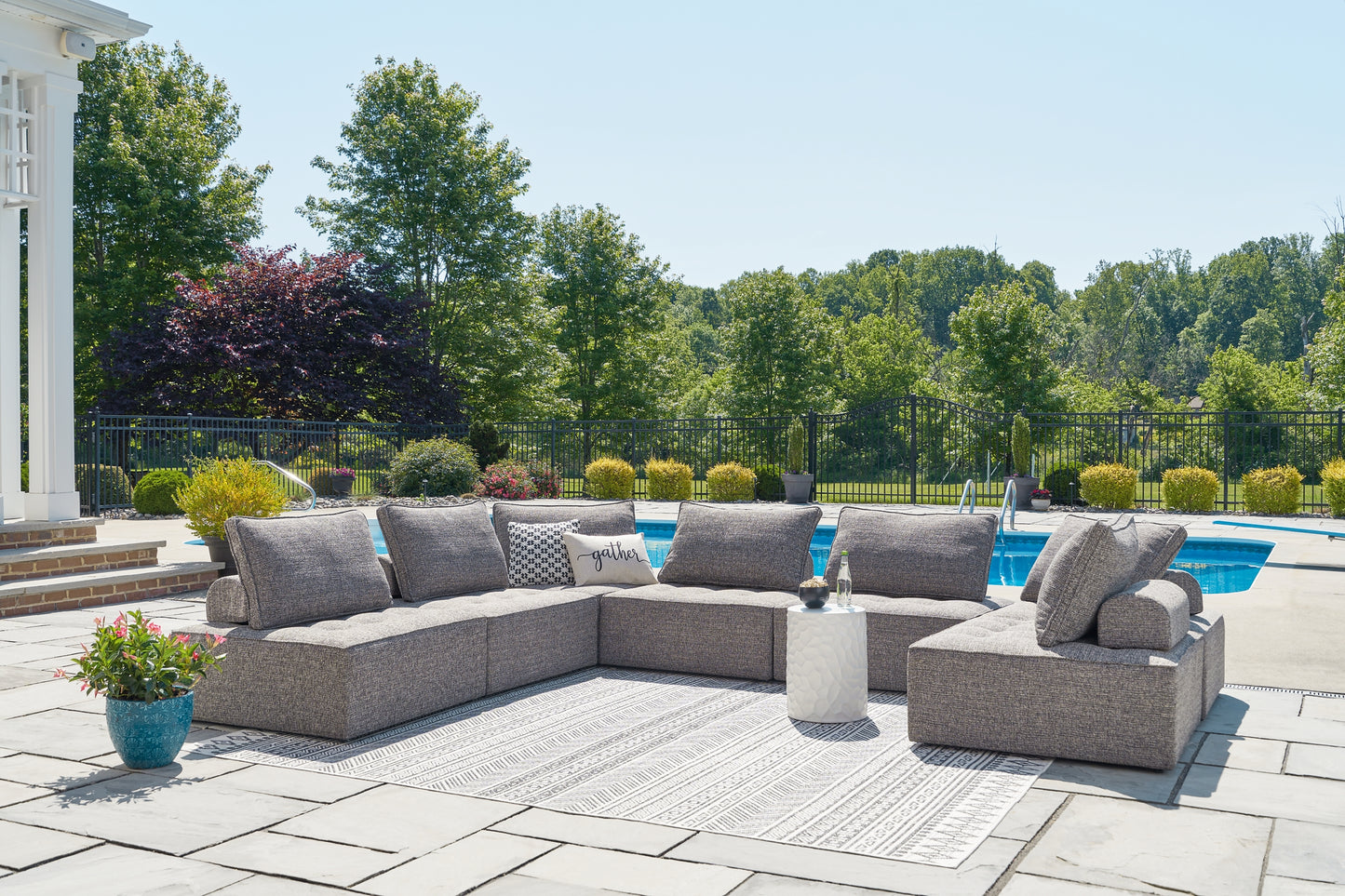 Bree Zee 7-Piece Outdoor Sectional